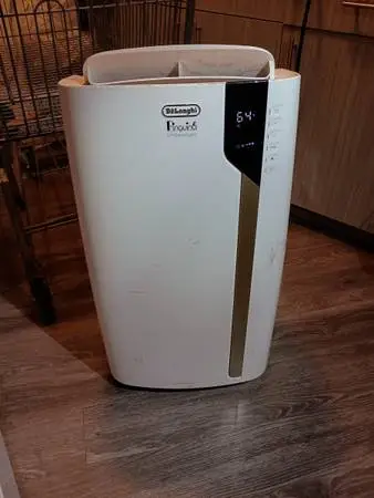 DeLonghi Pinguino UV- Carelight portable room air conditioner