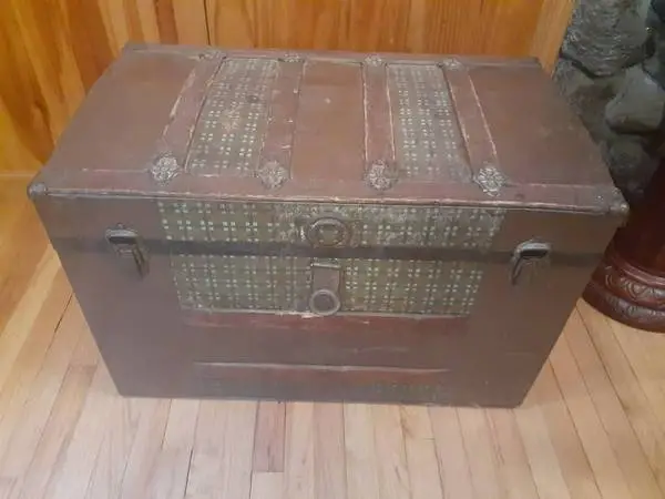 Antique Steamer Humpback Slat Trunk
