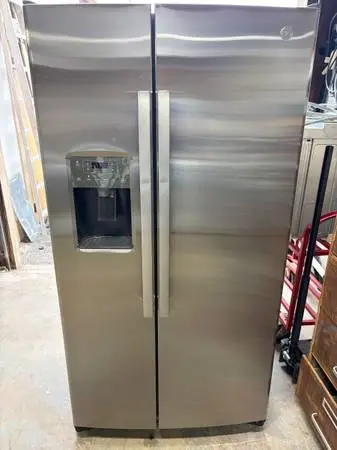 NEW COUNTER DEPTH GE 23 cu ft glass shelves