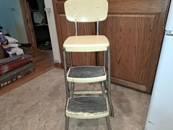 Cosco Stylaire Mid-Century-Modern step stool, Yellow