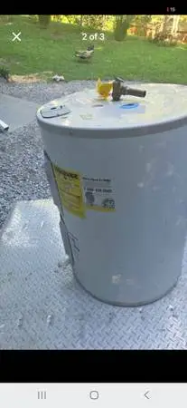 40 gallon ge electric hot water heater has been tested works great in very good