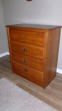 Oak 4-drawer Chest