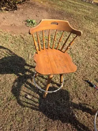 Vintage 1970s wooden bar stool in very good condition