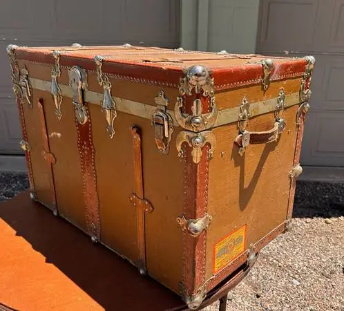 Vintage Union Trunk Factory Steamer EX LARGE Travel Home Decor Storage