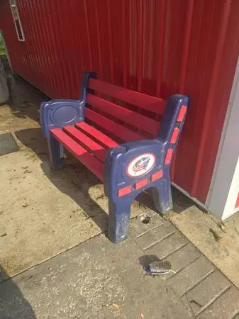 Blue jackets bench