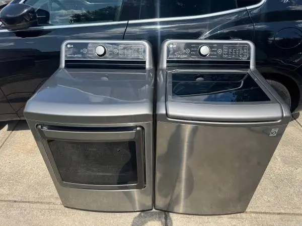Newer LG Heavy Duty Mega Capacity Washer & Gas Dryer Set Cost $1,800
