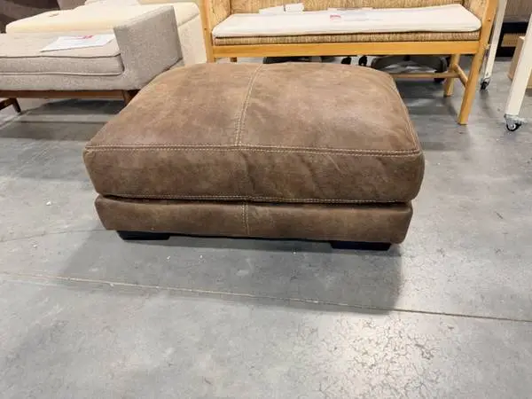 Wade Logan Casea Brown Leatherette Upholstered 37 Ottoman Brand New