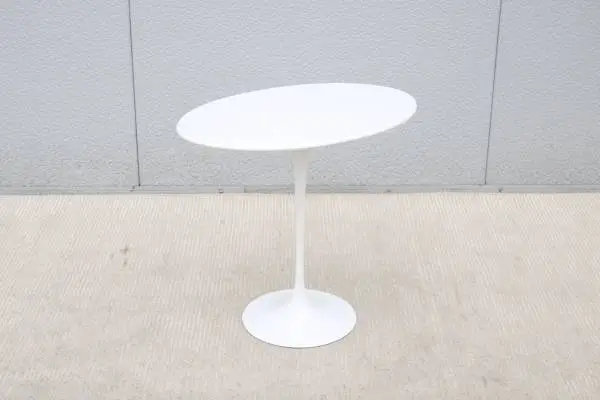 Mid-Century Eero Saarinen for Knoll 22.5 Oval White Tulip Side Table