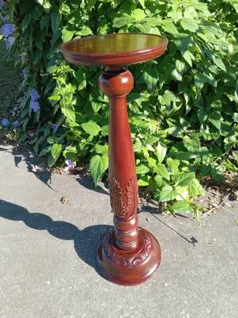 LOVELY WOOD STAND, PEDESTAL OR LAMP TABLE