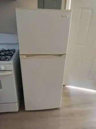 R2 Vissani refrigerator for Sale with delivery