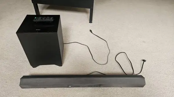 Soundbar with wireless subwoofer