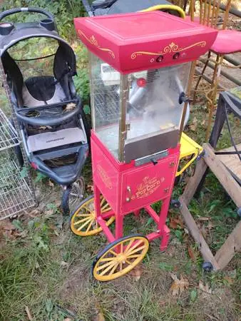 Popcorn machine
