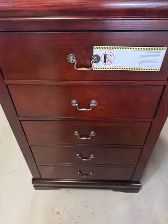 Dresser **