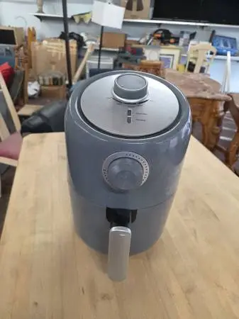 Air Fryer has been tested works great in very good condition its guaranteed to