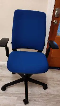 OFFICE CHAIR STEELCASE AMIA