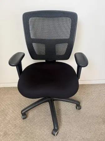 (46) Friant MidZone Ergonomic Chairs W/ Sliding Seat & Adjustable Arms