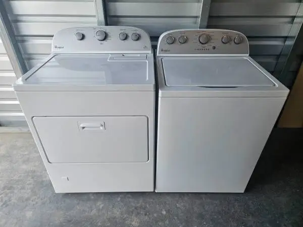 Whirlpool Washer & Gas Dryer