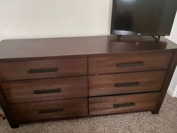 Chestnut chocolate 6 drawer dresser & night stand for sale!