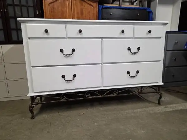 White 7 Drawer Dresser with Metal Base