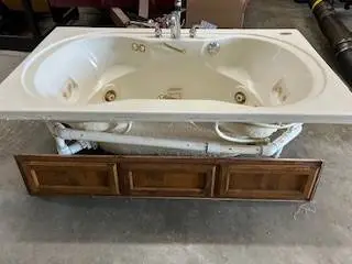 Jacuzzi Tub
