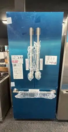 BOSCH BUILT-IN FRIDGE BENCHMARK SERIES OPEN BOX
