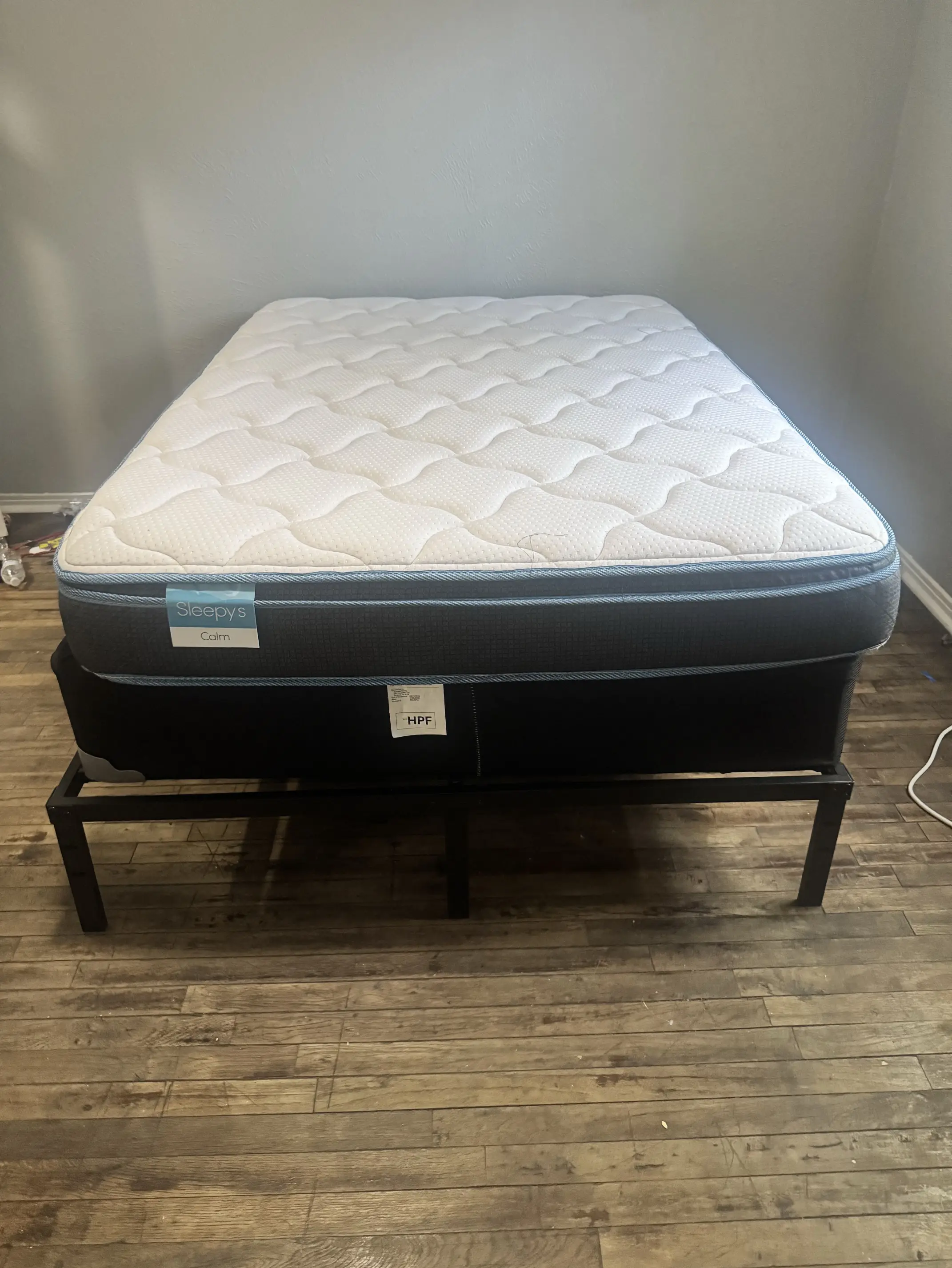 FULL SIZE BED, BOXSPRING & BEDFRAME
