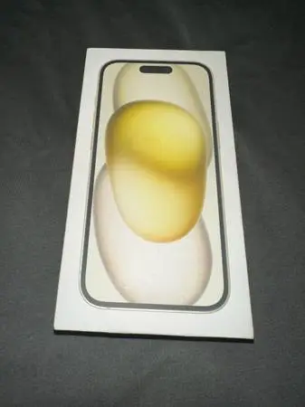 Brand New Unlocked Apple iPhone 15 plus yellow 256gb