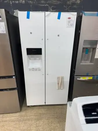 GAAV - NEW FRIGIDAIRE 33 REFRIGERATOR - FACTORY WARRANTY