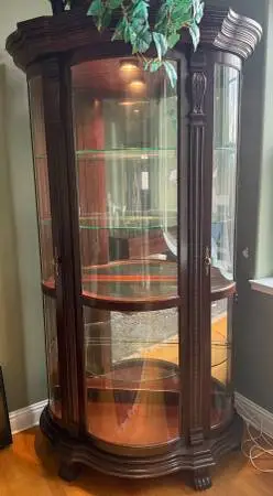 Solid Cherry Wood Curio Cabinet – Pristine Condition!