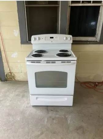 GE Electric Stove