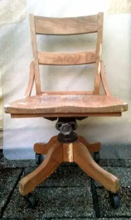 Office chair solid wood on casters nice retails $200 new sell $20