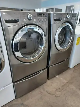 LG CARBON STEEL WASHER AND DRYER SET