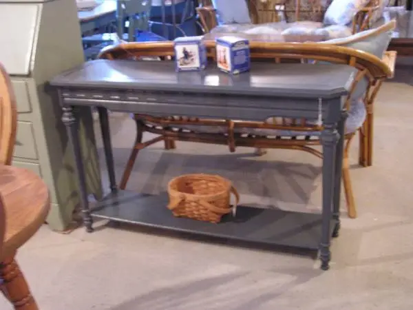 SIDE TABLE !