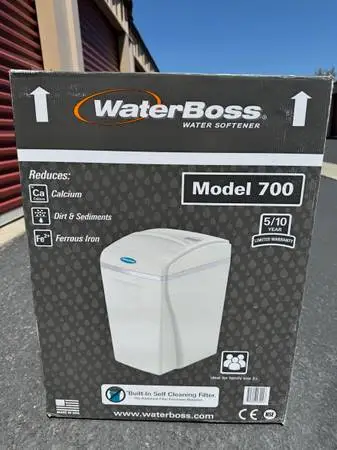 WATERBOSS COMPACT WATER SOFTENER BRAND NEW NEVER OPENED 8YR WARRANTY