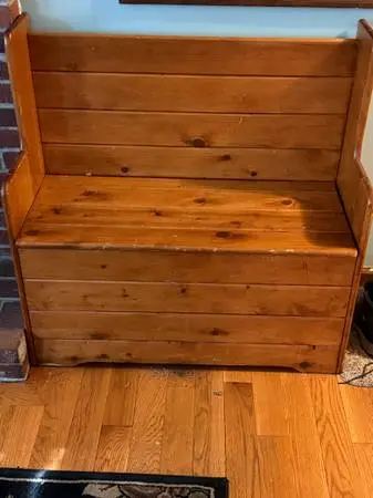 Deacon bench