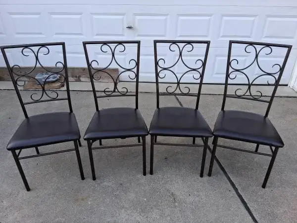 /*/*/*/* CHAIRS *\*\*\*\
