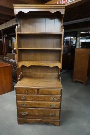 Maple Bookshelf Display