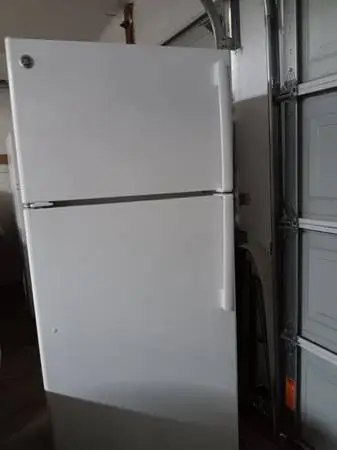 GE Refrigerator