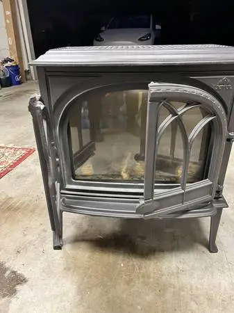 JØTUL GF 400 DV Gas Stove/ Fireplace – Like New, Never Used