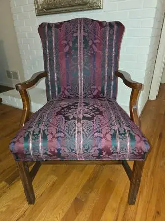 Matching Pair 2 Upholstered Chairs