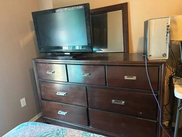 Queen bed set