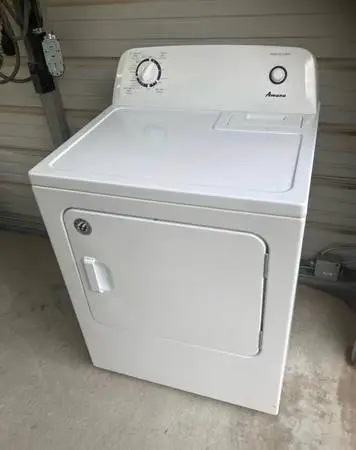 #36 Excellent Condition. Amana Electric Dryer