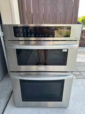 LG Microwave Oven