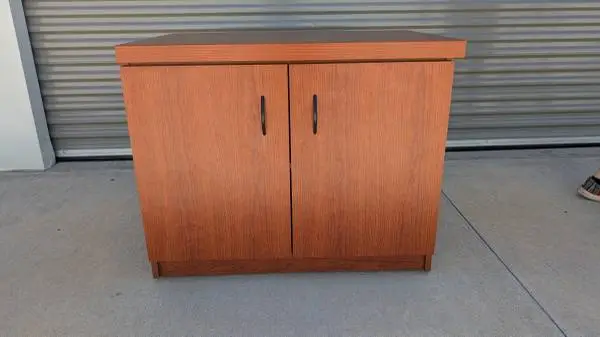 Storage Cabinet with Adjustable Shelf
