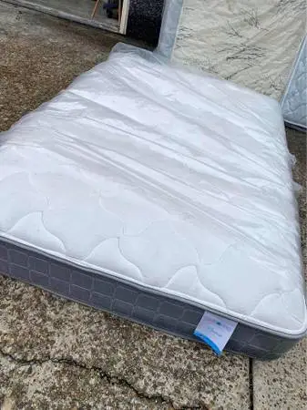 Twin mattress