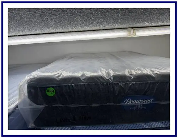 FULL SIZE SIMMONS BEAUTYREST LEVEL 1 (FIRM) MATTRESS & BOX BED