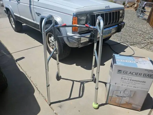 Walker and 3 in one commode