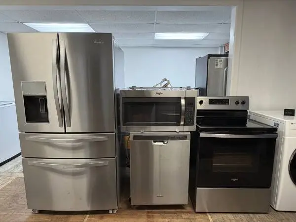 Whirlpool Stainless Kitchen Appliances