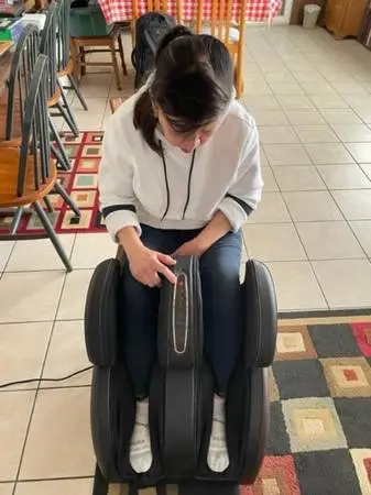 Leg/Thigh/Calfs/Feet Massager: ITS LIKE NEW! EXCELLENT CONDITION!!