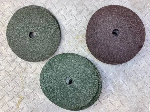 Sanding / abrasive discs